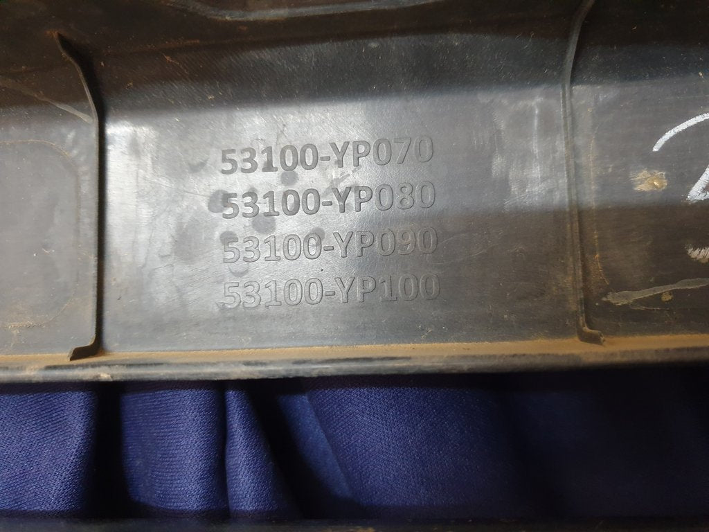 Toyota Hilux Radiator Grille - Wear and Tear, Scuffs