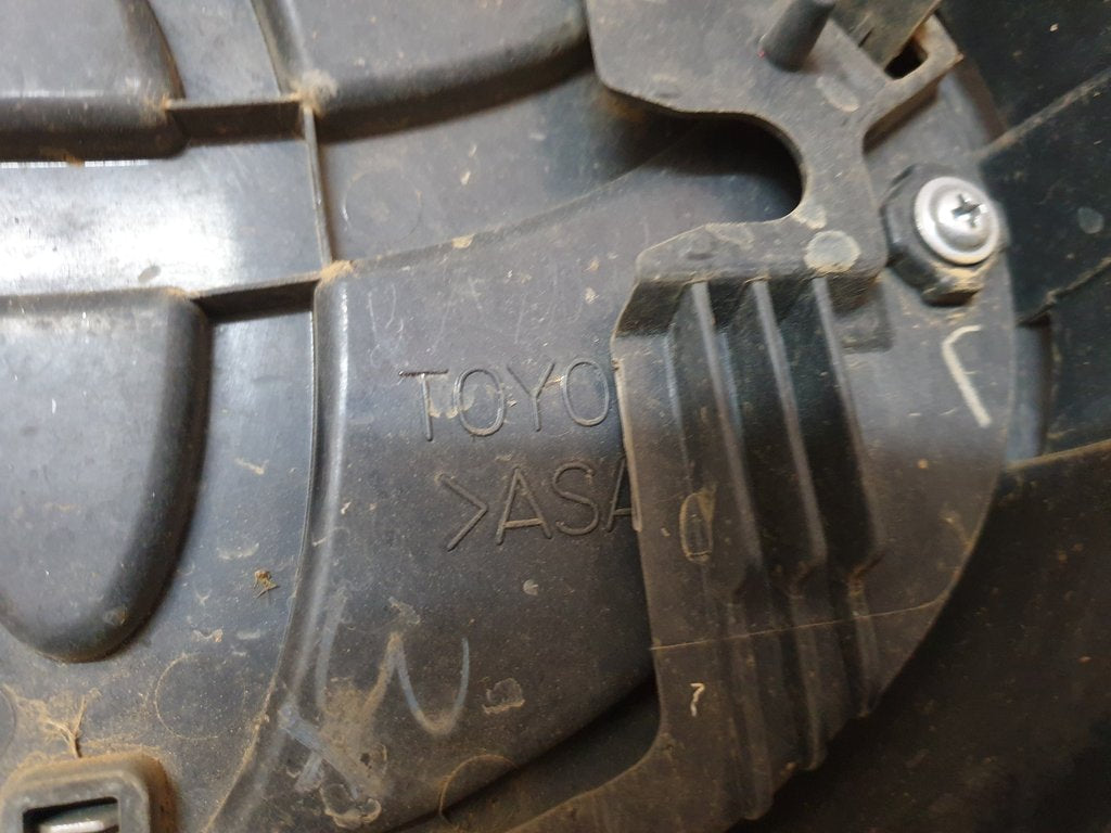 Toyota Hilux Radiator Grille - Wear and Tear, Scuffs