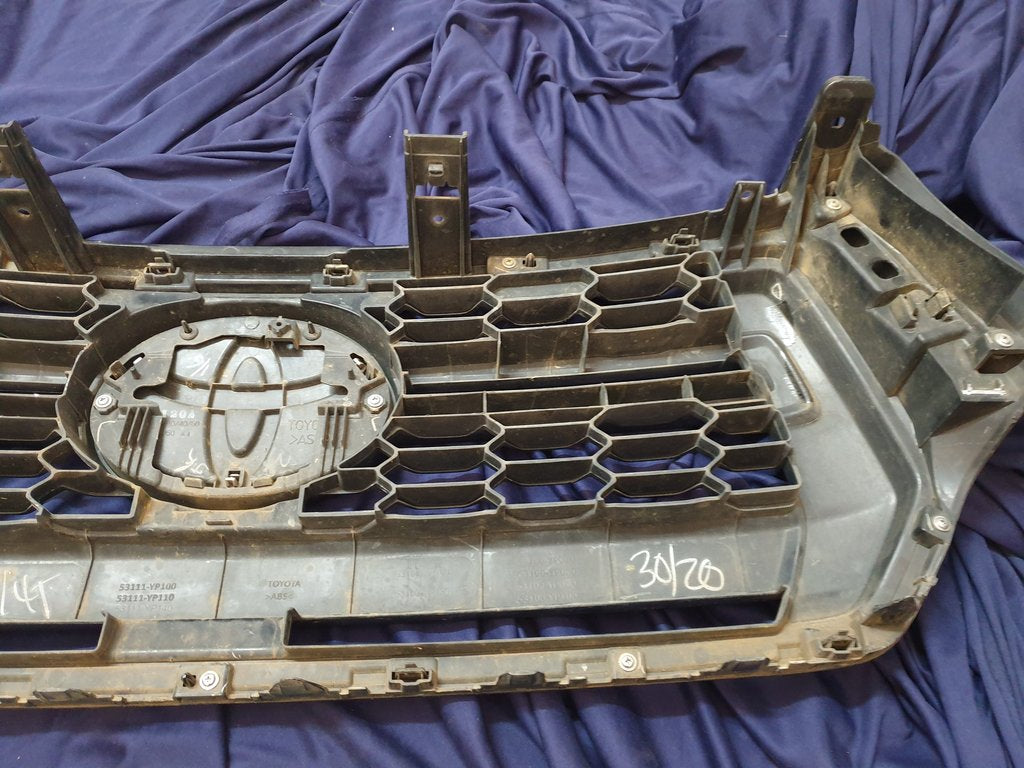 Toyota Hilux Radiator Grille - Wear and Tear, Scuffs