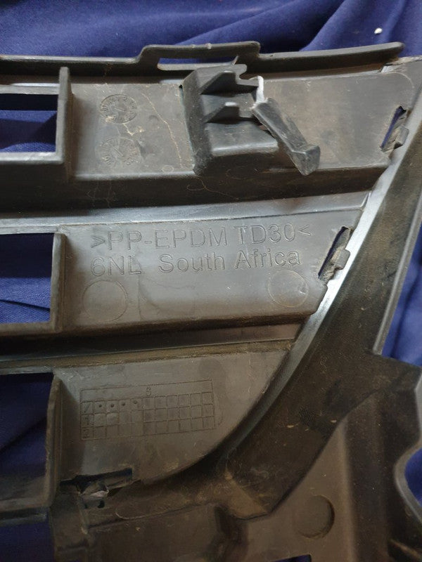 Volkswagen Front Bumper Lower Center Grille - Scuff mark
