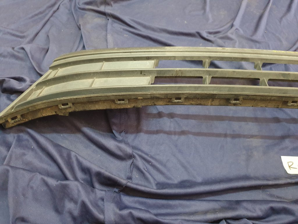 Volkswagen Polo Front Bumper Lower Grille