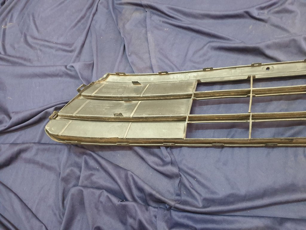 Volkswagen Polo Front Bumper Lower Grille