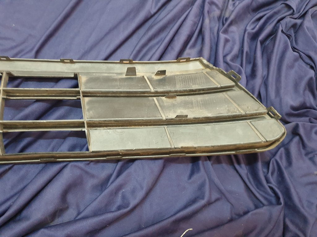 Volkswagen Polo Front Bumper Lower Grille