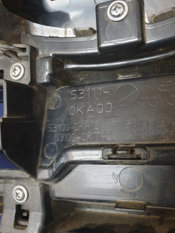 Toyota Fortuner Radiator Grille - Wear and Tear
