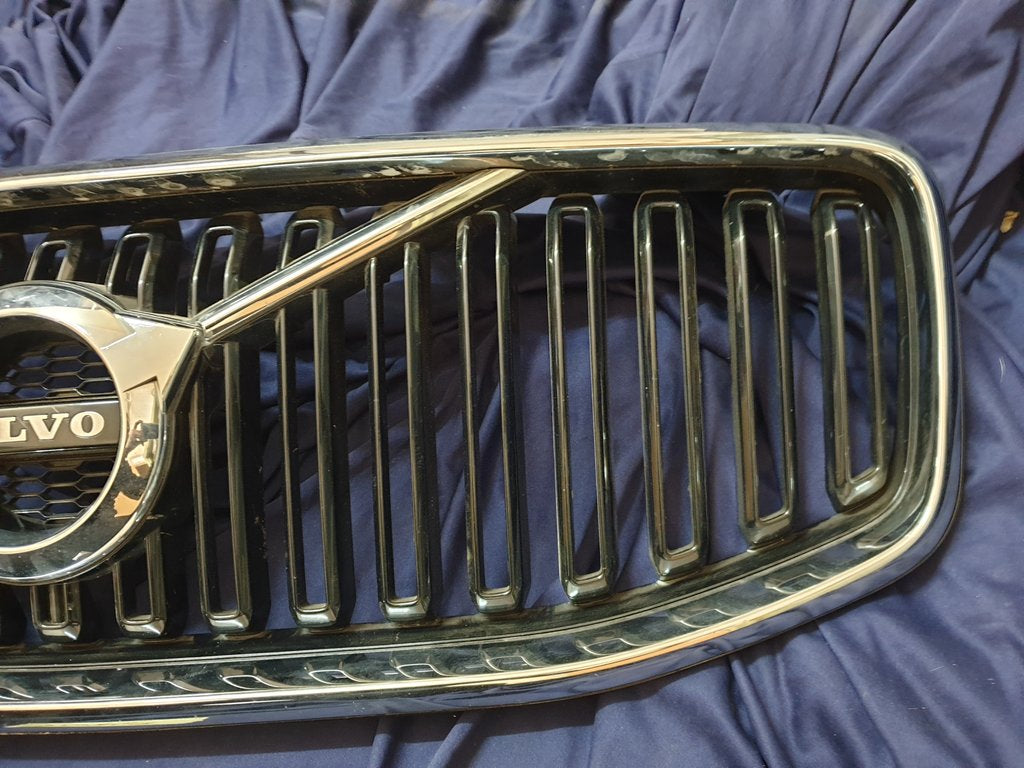 Volvo XC60 Radiator Grille - Badge scratched, Chrome lifting
