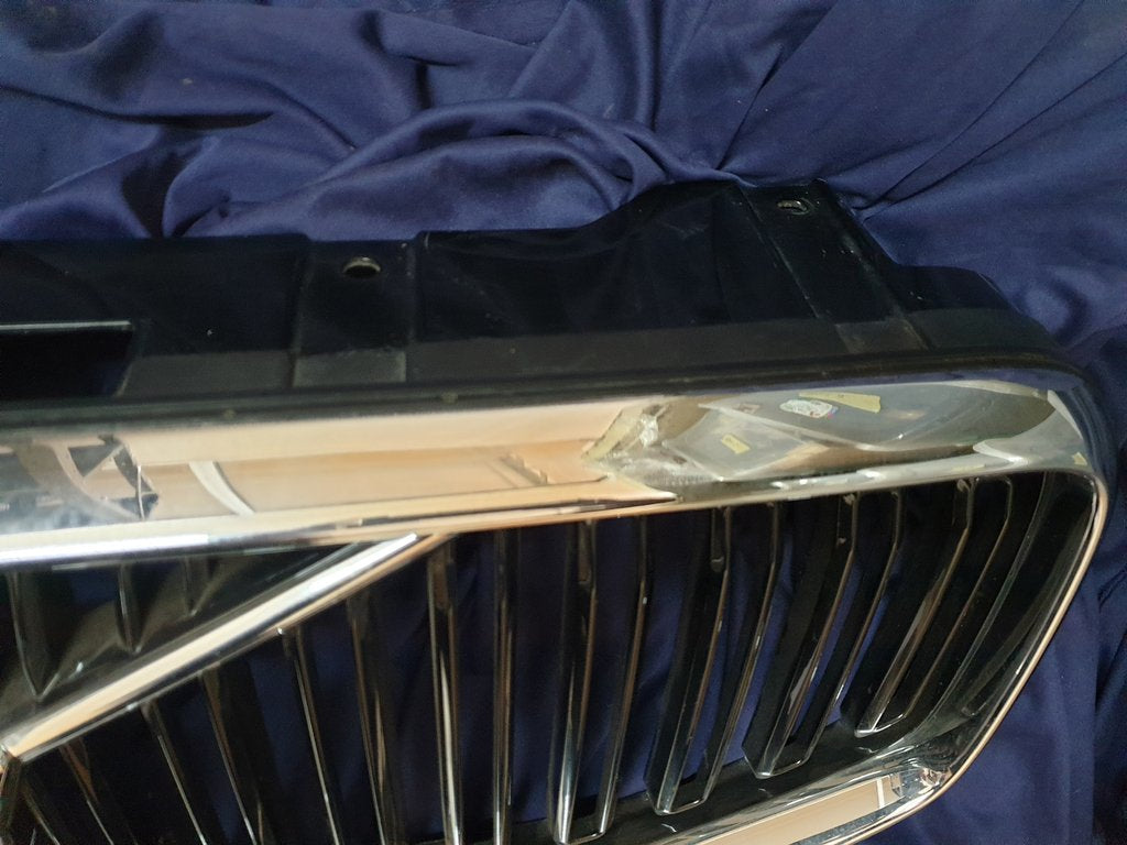 Volvo XC60 Radiator Grille - Badge scratched, Chrome lifting