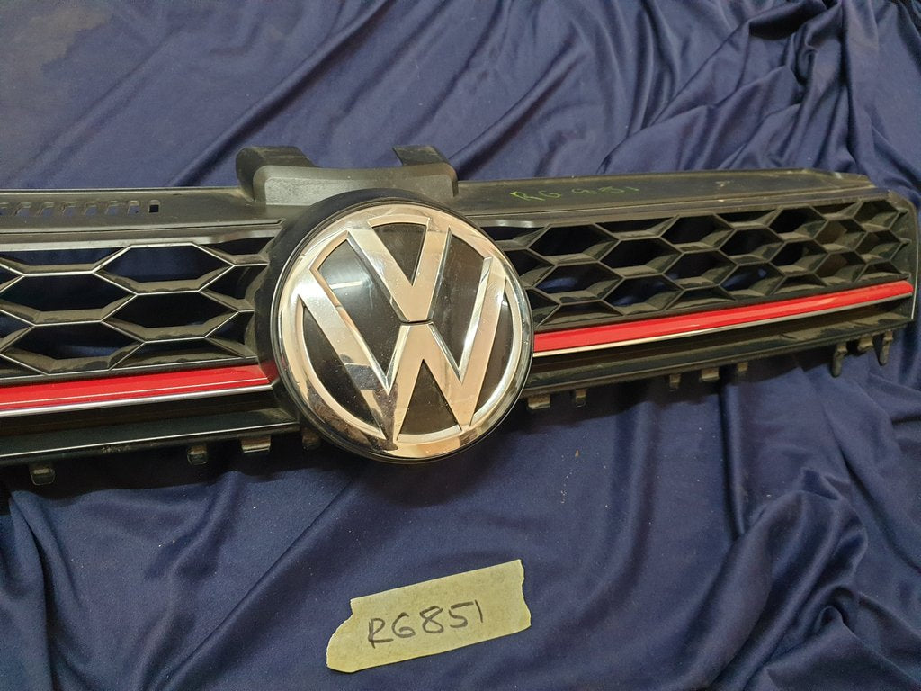 Volkswagen Golf VII GTI 7 Radiator Grille - Light Wear and Tear
