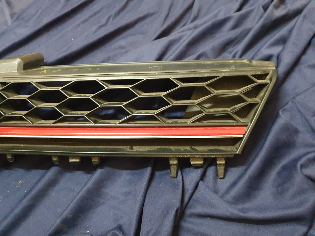 Volkswagen Golf VII GTI 7 Radiator Grille - Light Wear and Tear