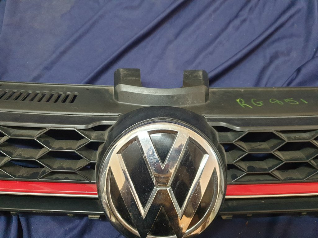 Volkswagen Golf VII GTI 7 Radiator Grille - Light Wear and Tear