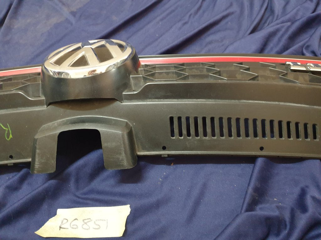 Volkswagen Golf VII GTI 7 Radiator Grille - Light Wear and Tear