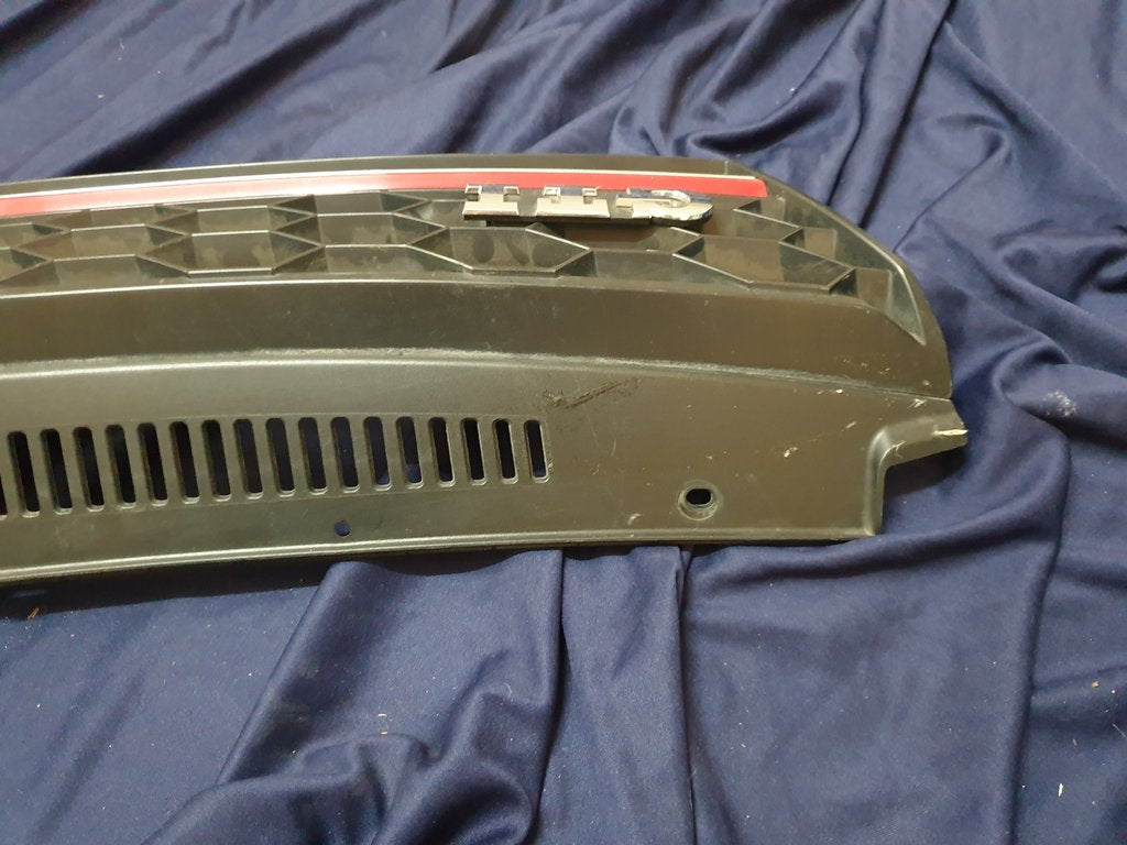 Volkswagen Golf VII GTI 7 Radiator Grille - Light Wear and Tear