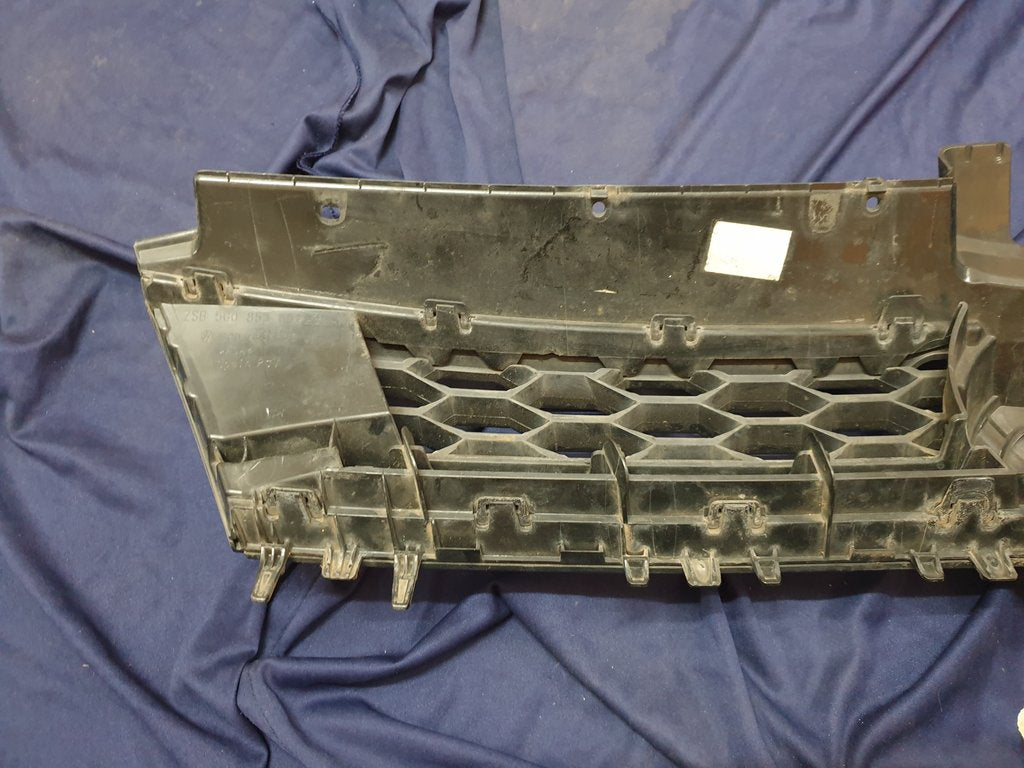 Volkswagen Golf VII GTI 7 Radiator Grille - Light Wear and Tear