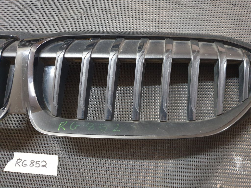 BMW 3 Series G20 Iconic Glow Kidney Grille - Light Wear and Tear, No plugs on wires