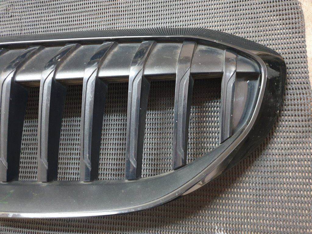 BMW 3 Series G20 Iconic Glow Kidney Grille - Light Wear and Tear, No plugs on wires