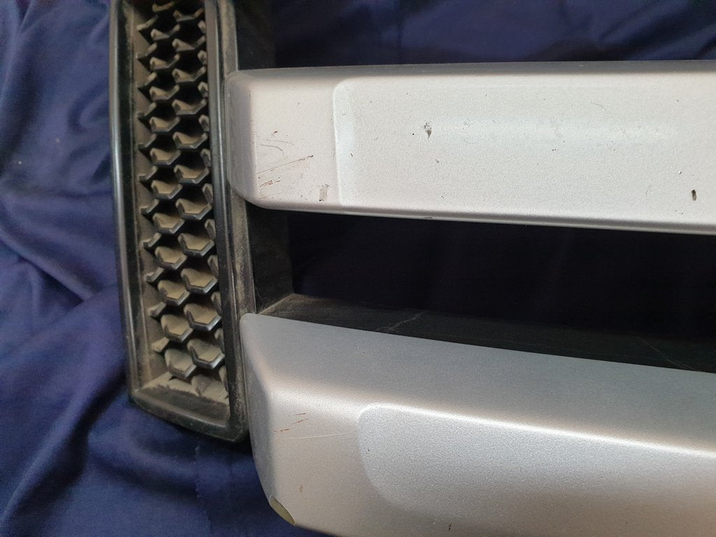 Ford Aftermarket Ranger Radiator Grille - Badge Broken, Scratches
