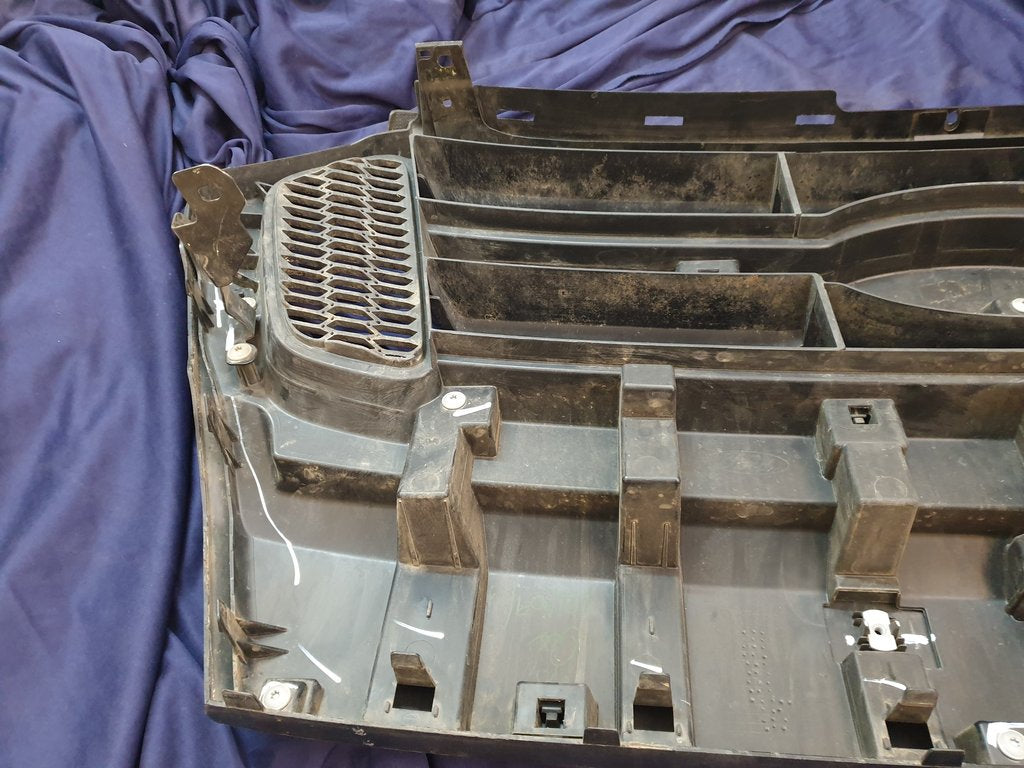 Ford Ranger Radiator Grille - Light Wear and Tear