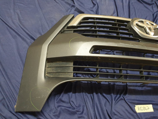 Toyota Hilux Radiator Grille - Wear and Tear, Scratches and small crack