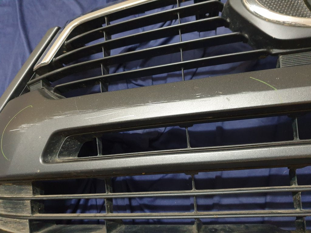 Toyota Hilux Radiator Grille - Wear and Tear, Scratches and small crack