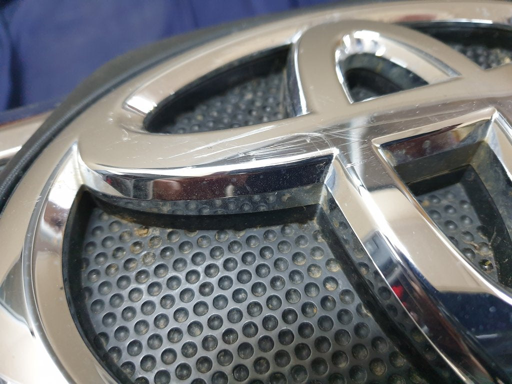 Toyota Hilux Radiator Grille - Wear and Tear, Scratches and small crack