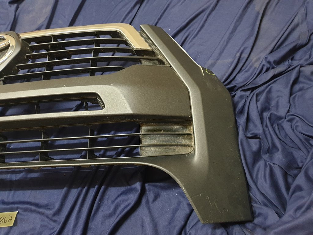 Toyota Hilux Radiator Grille - Wear and Tear, Scratches and small crack