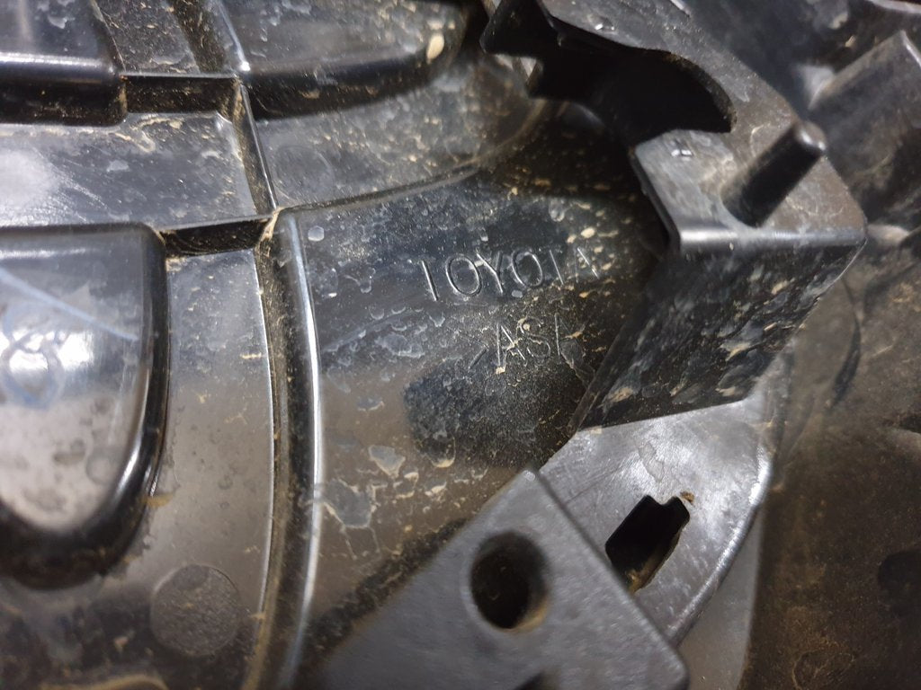 Toyota Hilux Radiator Grille - Wear and Tear, Scratches and small crack