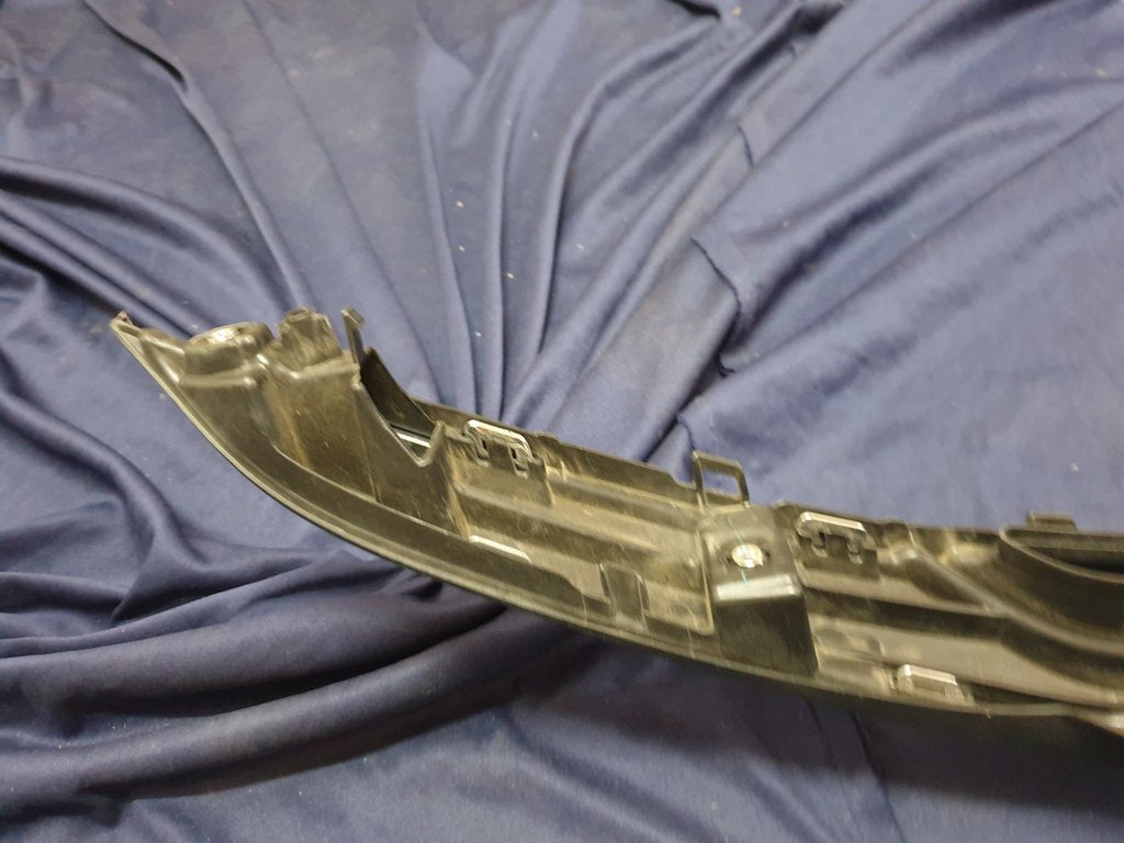 Toyota Starlet Radiator Grille - Light Wear and Tear, one clip broken