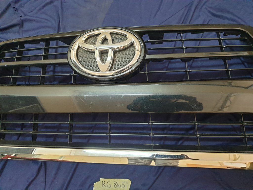 Toyota Hilux Radiator Grille - Light Wear and Tear, Small scratches