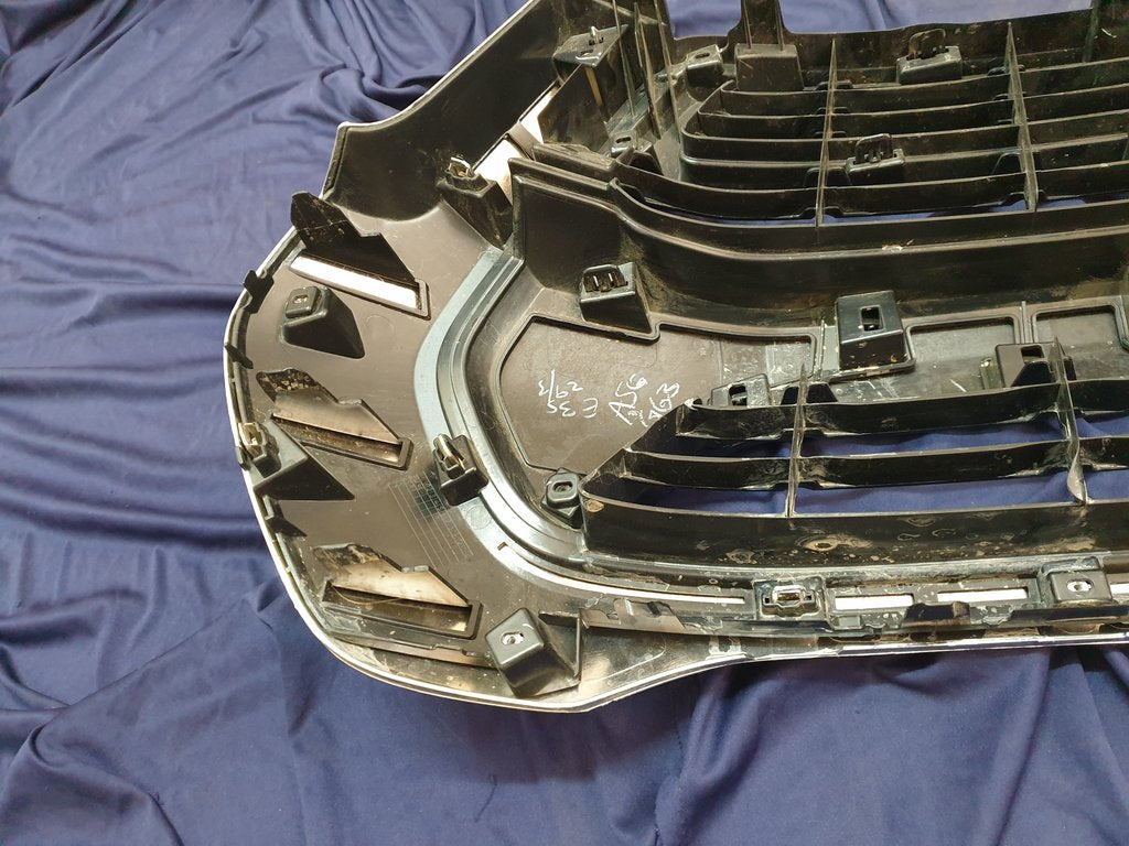 Toyota Hilux Radiator Grille - Light Wear and Tear, Small scratches
