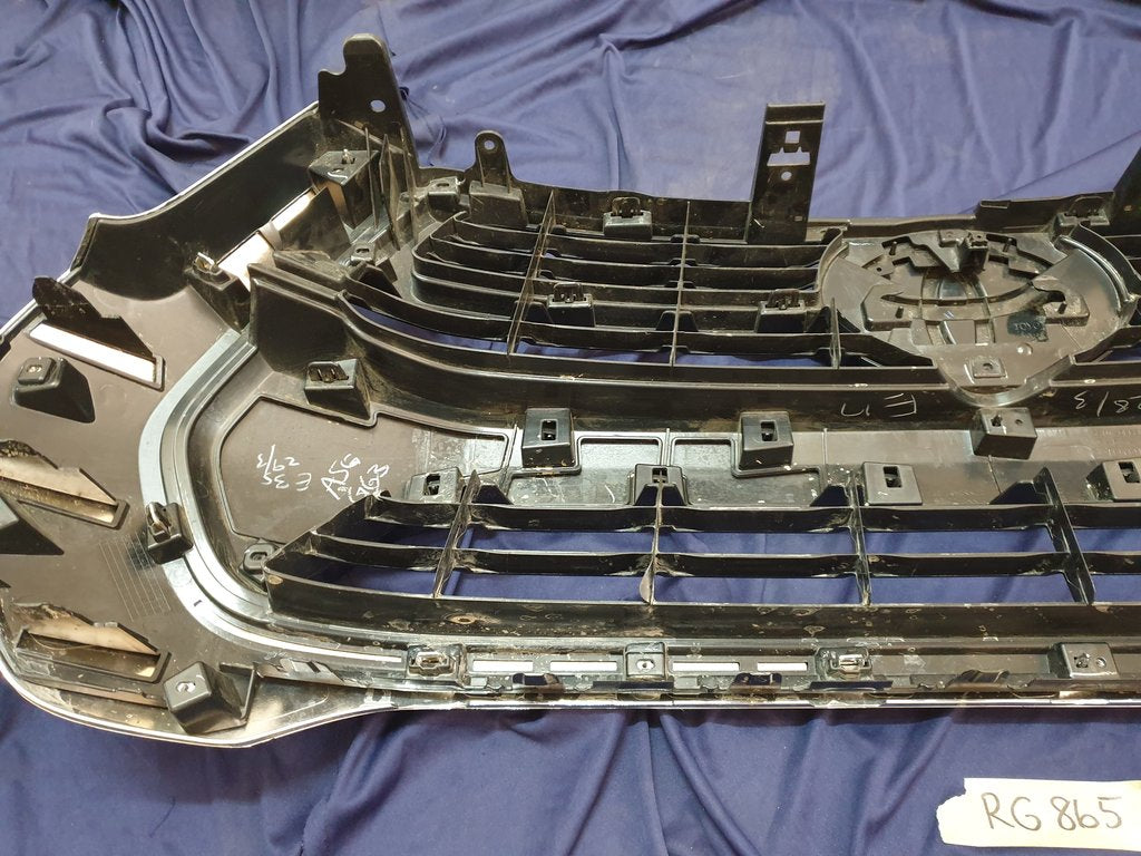 Toyota Hilux Radiator Grille - Light Wear and Tear, Small scratches