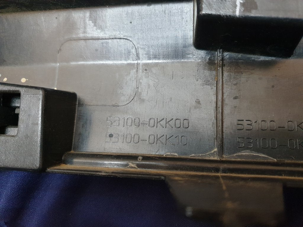 Toyota Hilux Radiator Grille - Light Wear and Tear, Small scratches