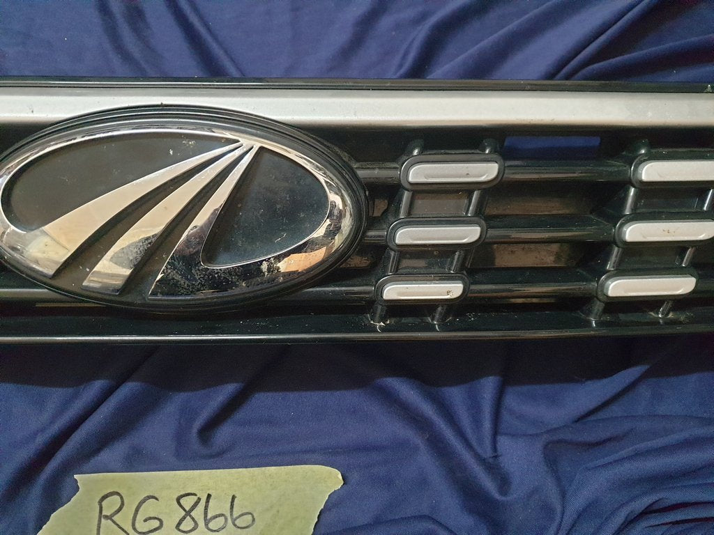 Mahindra XUV300 Radiator Grille - Wear and Tear, Scratches