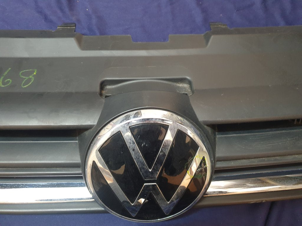Volkswagen Polo 2018, 2019, 2020, 2021, 2022, 2023 Radiator Grille - Deep abrasion, Wear and Tear, Broken badge