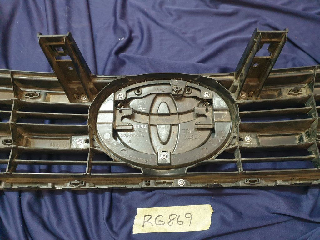 Toyota Hilux Radiator Grille - Wear and Tear, Scratches