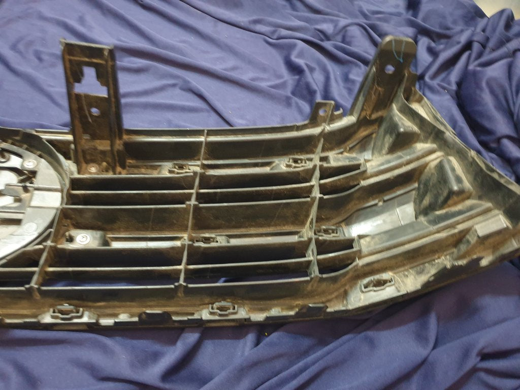 Toyota Hilux Radiator Grille - Wear and Tear, Scratches