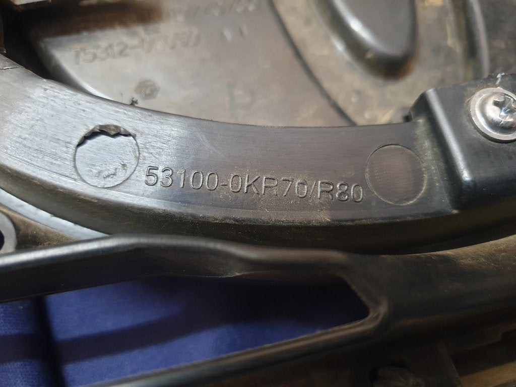Toyota Hilux Radiator Grille - Wear and Tear, Scratches
