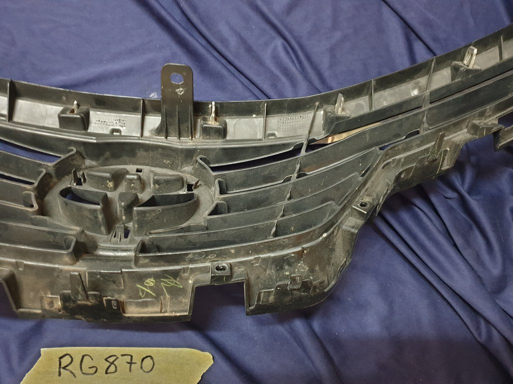 Toyota Etios Radiator Grille - Wear and Tear, No bottom chrome, Chrome scratched