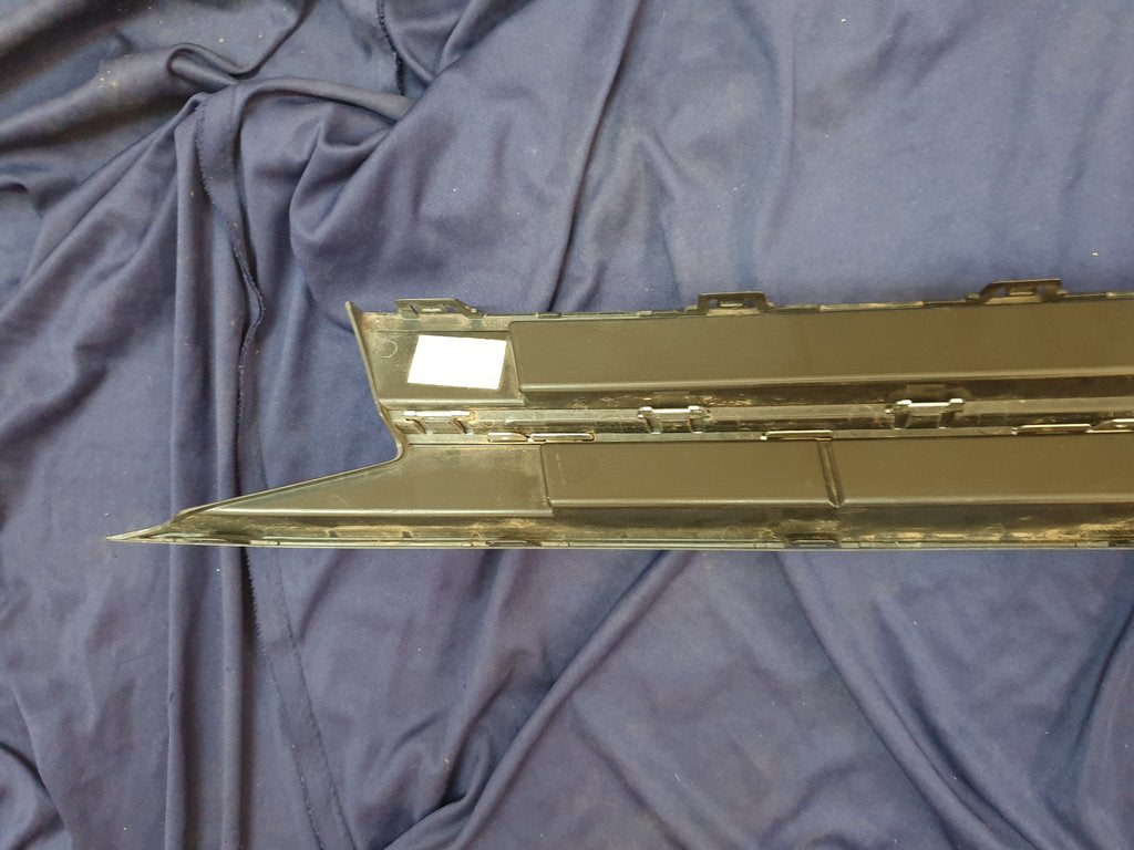 Volkswagen Polo RLine Radiator Grille - Light Wear and Tear, "Rline" Badge chipped