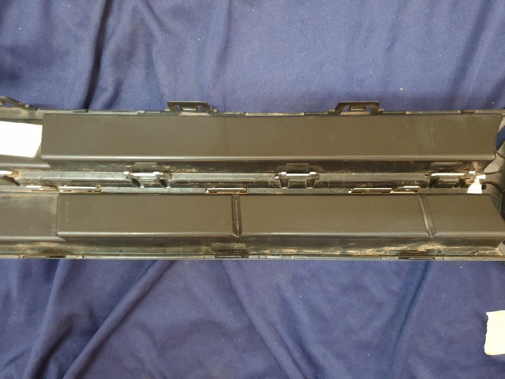 Volkswagen Polo RLine Radiator Grille - Light Wear and Tear, "Rline" Badge chipped