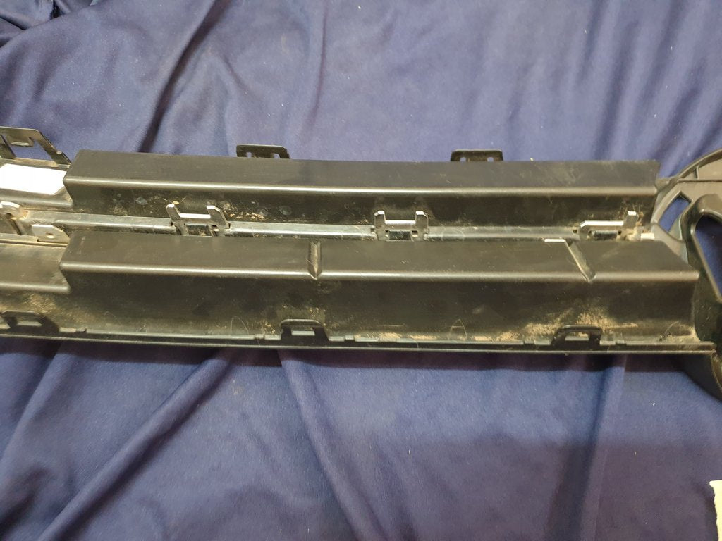 Volkswagen Polo RLine Radiator Grille - Light Wear and Tear, "Rline" Badge chipped