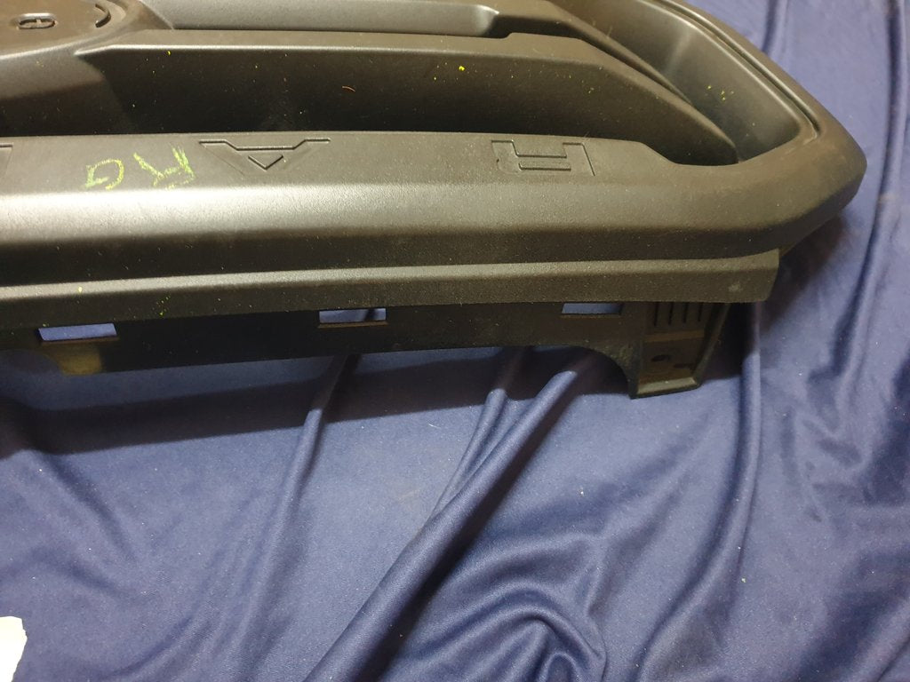 Ford Ranger Radiator Grille - Light Wear and Tear