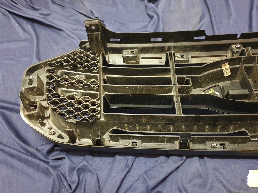 Ford Ranger Radiator Grille - Light Wear and Tear