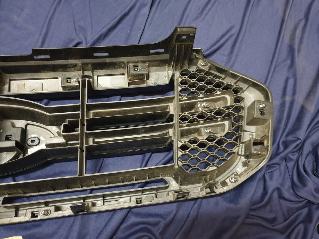 Ford Ranger Radiator Grille - Light Wear and Tear
