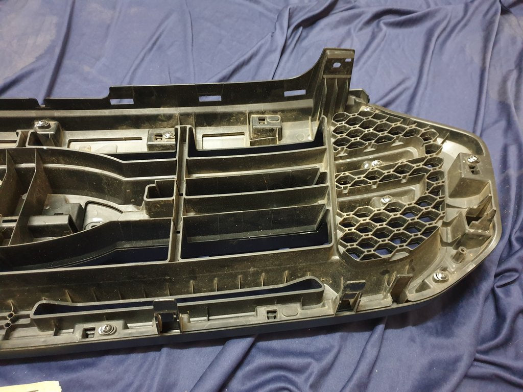 Ford Ranger Radiator Grille - Light Wear and Tear