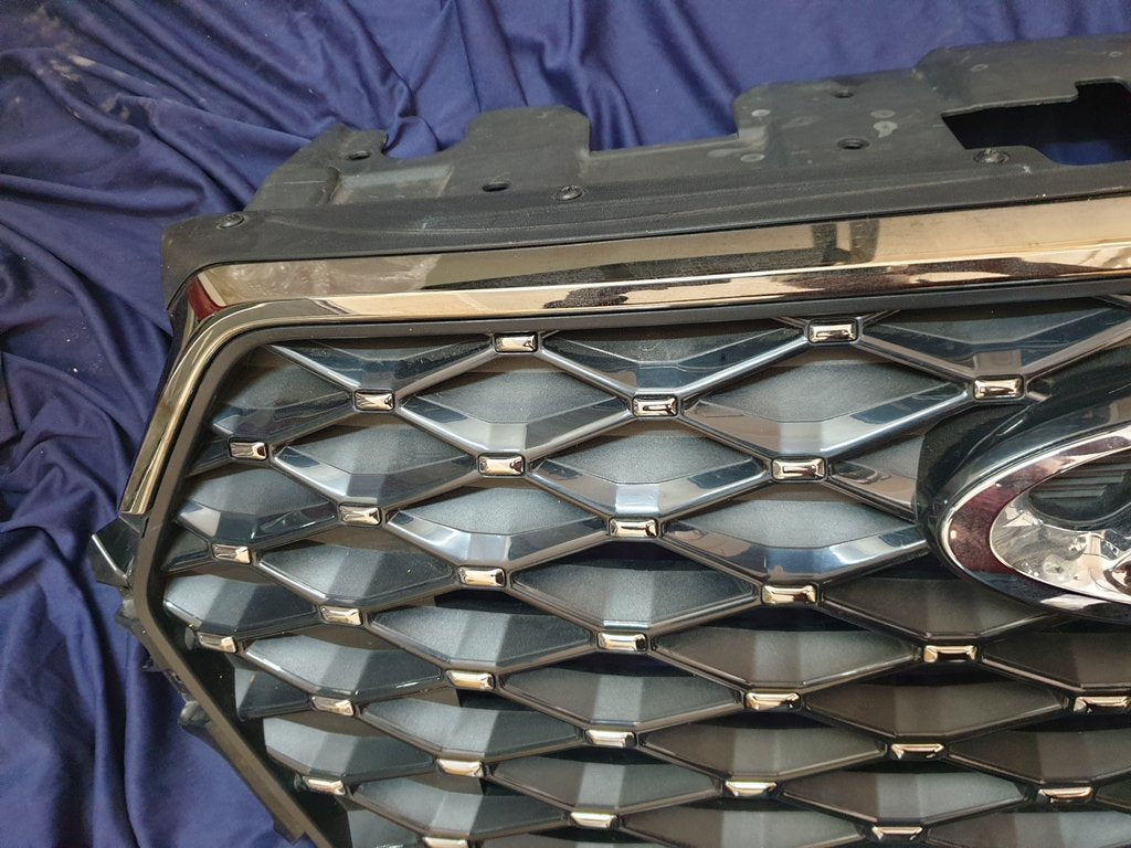 Chery Tiggo 7 Pro Radiator Grille - Like New