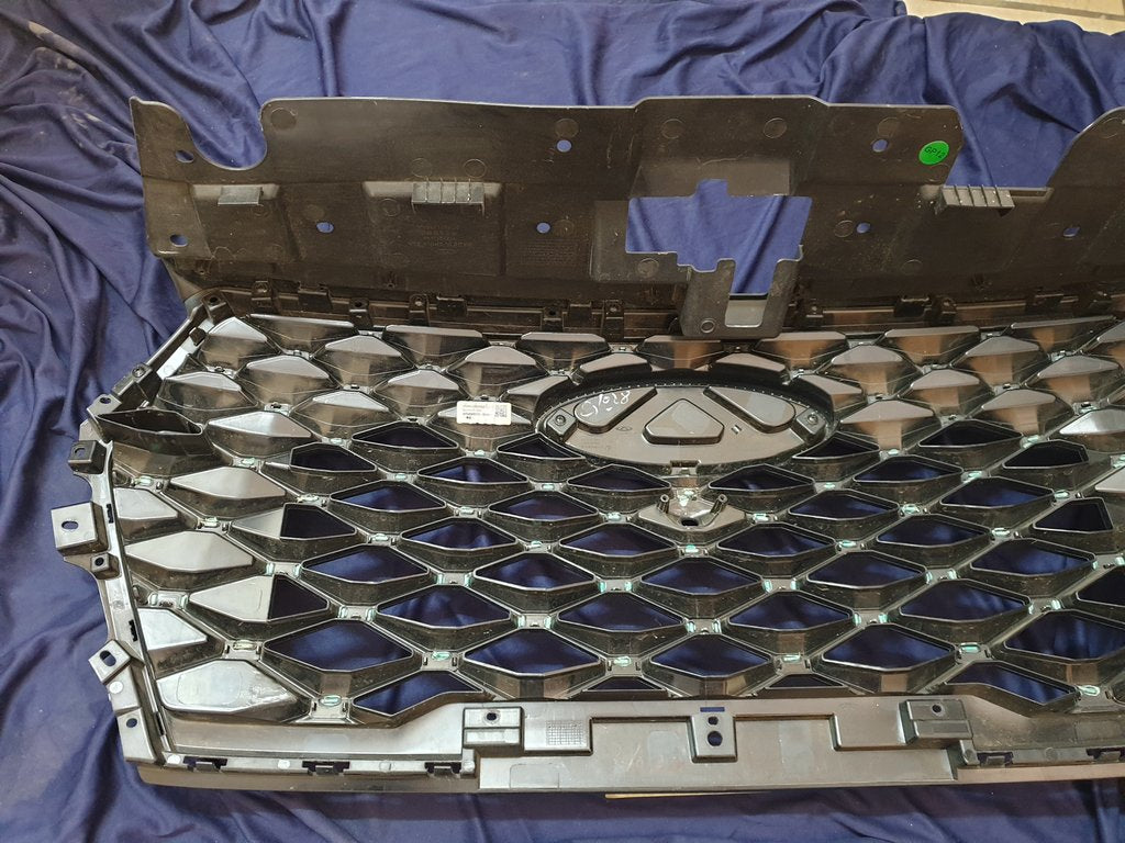 Chery Tiggo 7 Pro Radiator Grille - Like New