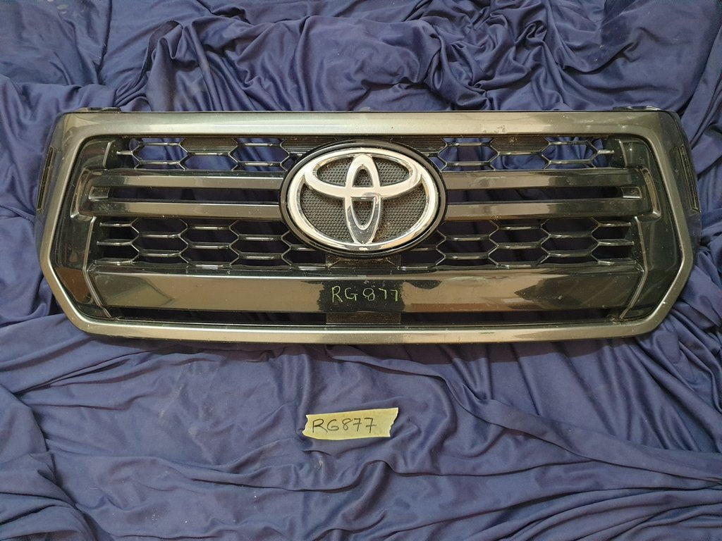 Toyota Hilux Radiator Grille - Wear and Tear, Scuffs