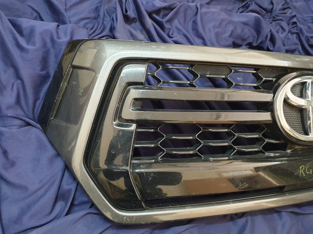 Toyota Hilux Radiator Grille - Wear and Tear, Scuffs