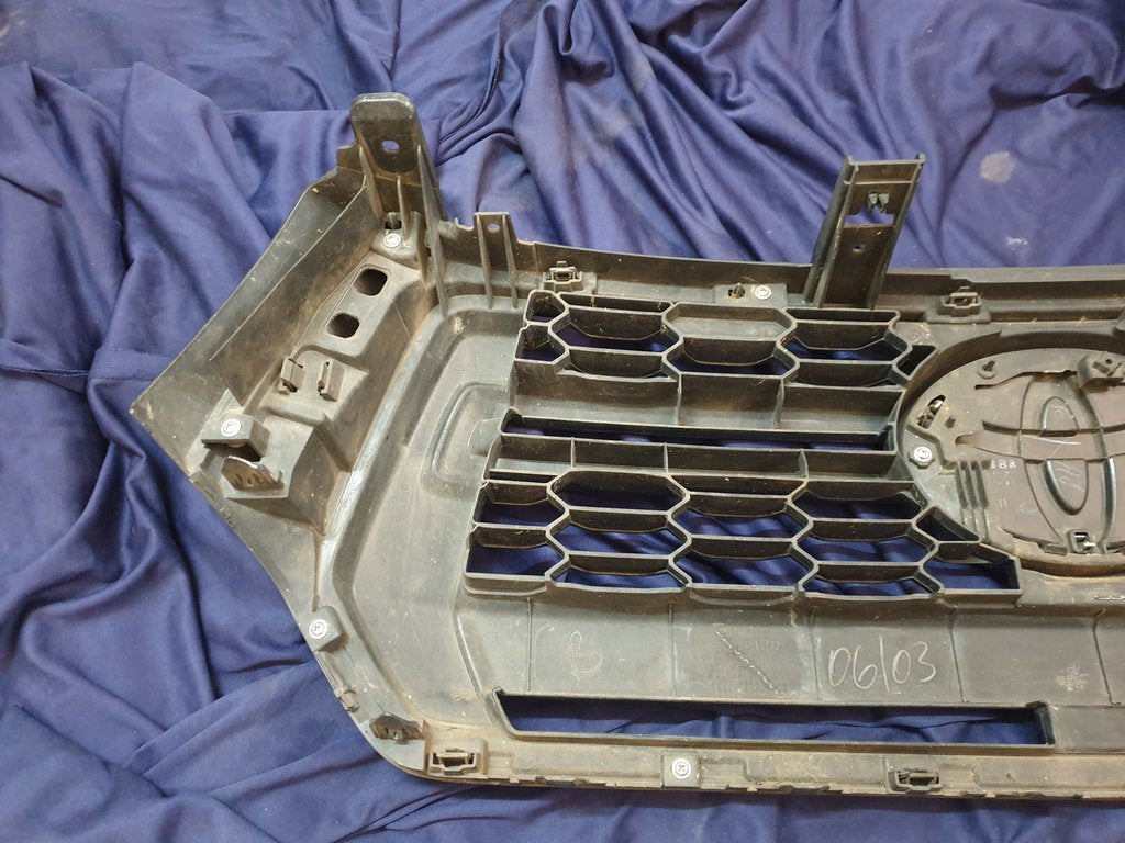 Toyota Hilux Radiator Grille - Wear and Tear, Scuffs