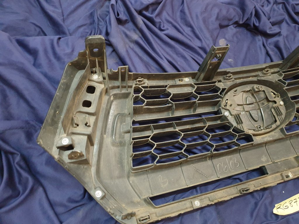 Toyota Hilux Radiator Grille - Wear and Tear, Scuffs