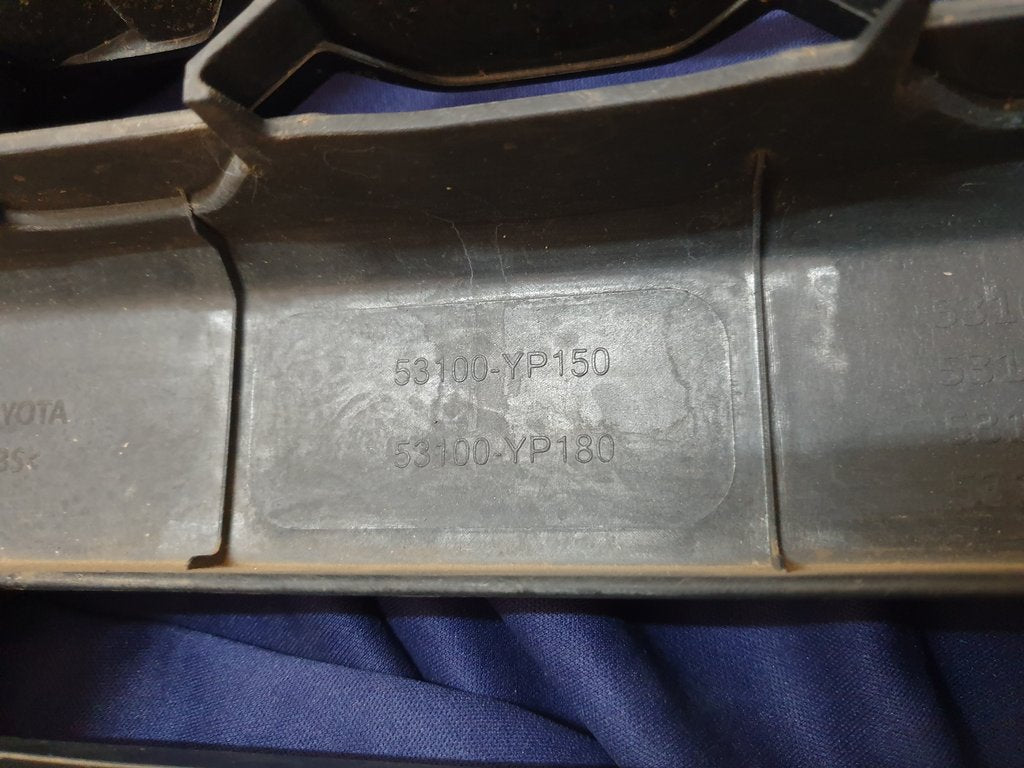 Toyota Hilux Radiator Grille - Wear and Tear, Scuffs